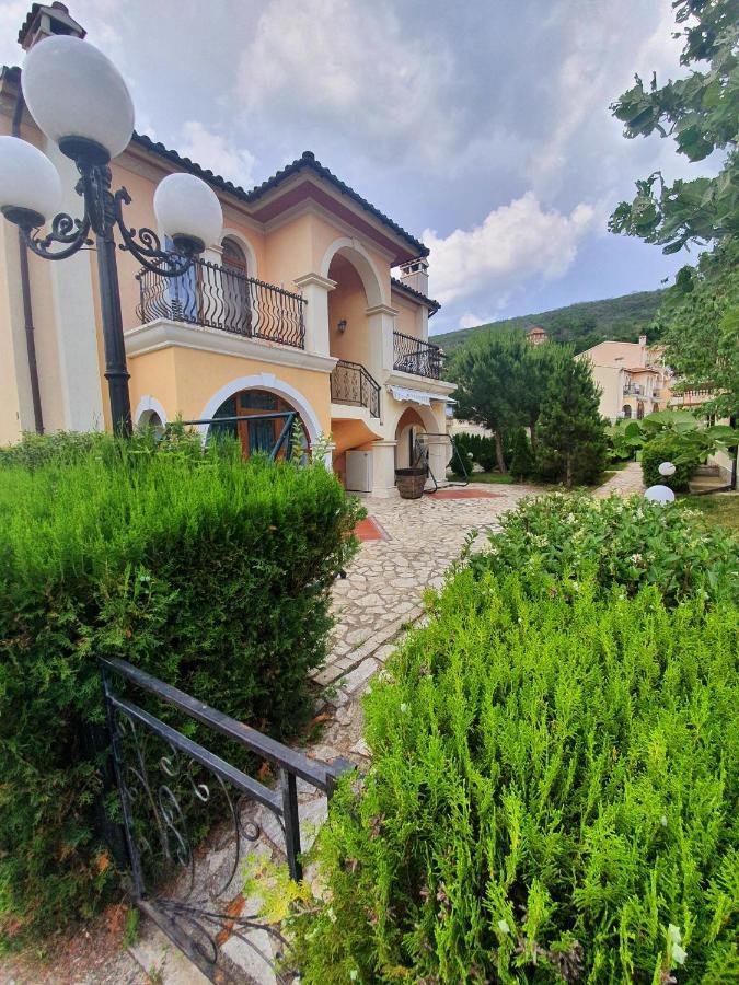 Elenite Private Apartments Εξωτερικό φωτογραφία